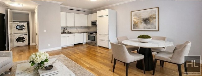 Building Photo - No fee 2 bed 2 bath with washer and dryer  - The Willard