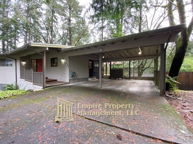 Foto del edificio - 768 Foothill Dr
