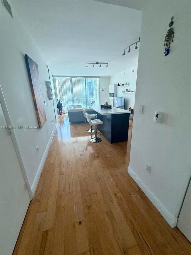 Foto del edificio - 90 SW 3rd St