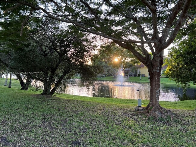 Building Photo - 1099 Waterbrook Ln