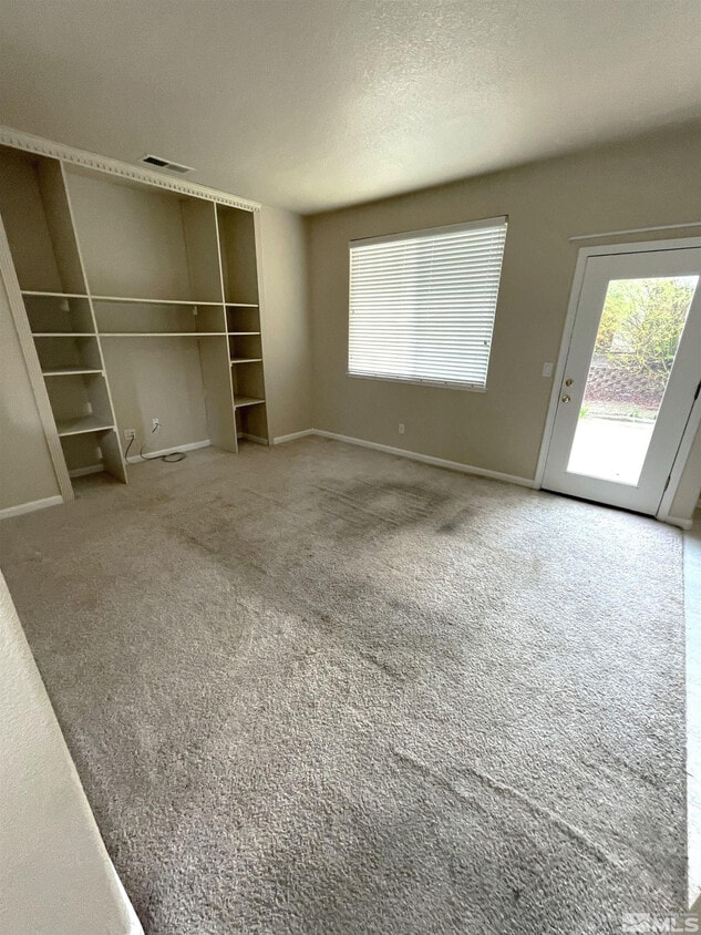 Building Photo - 2494 Roman Dr