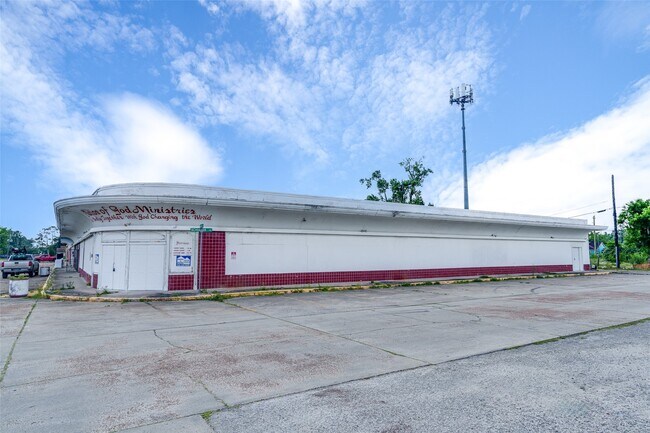 Building Photo - 2900 Luell St