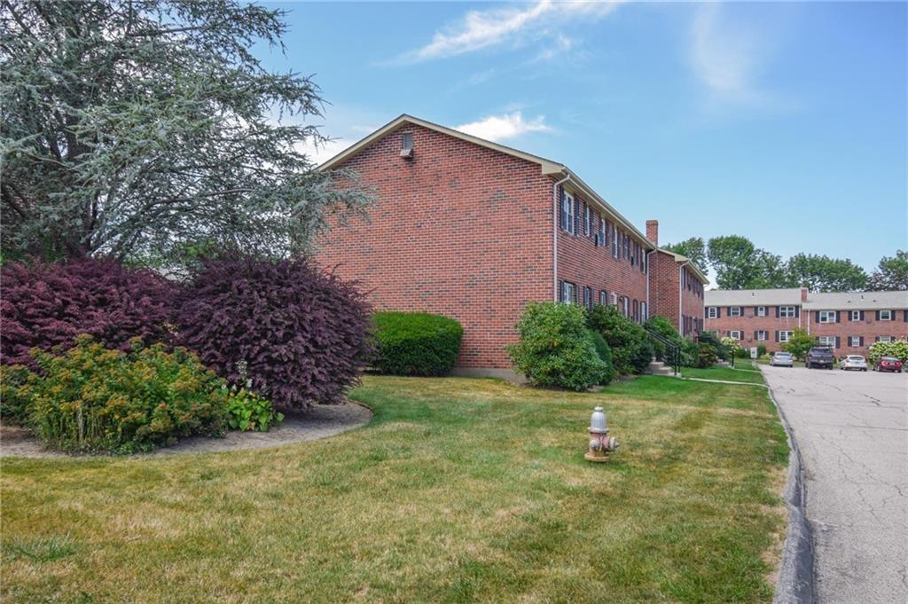 Foto del edificio - 70 Carroll Ave