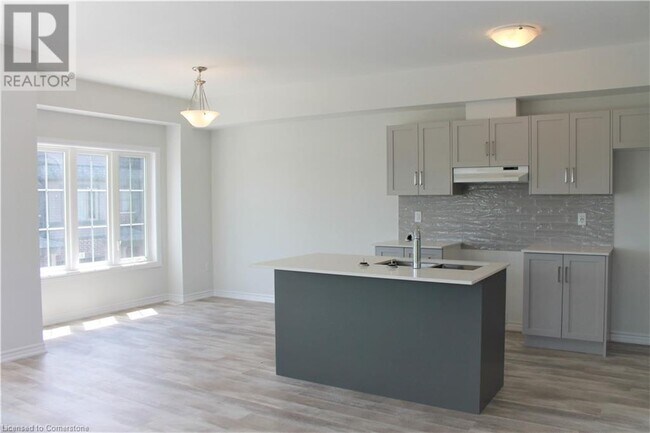Building Photo - 124 Compass Trail