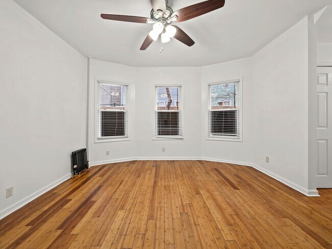 Foto del edificio - 163-165 Montgomery Street, 1