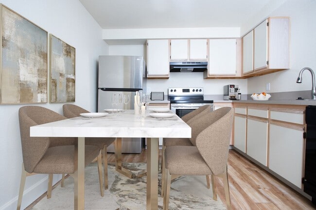Interior Photo - PARKGROVE APARTMENTS