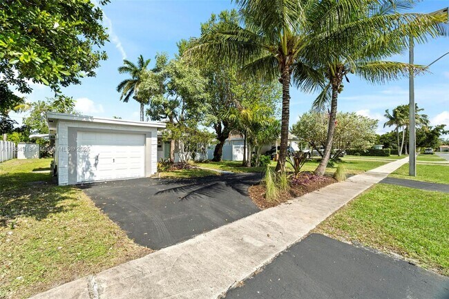Foto del edificio - 838 NW 10th Ave