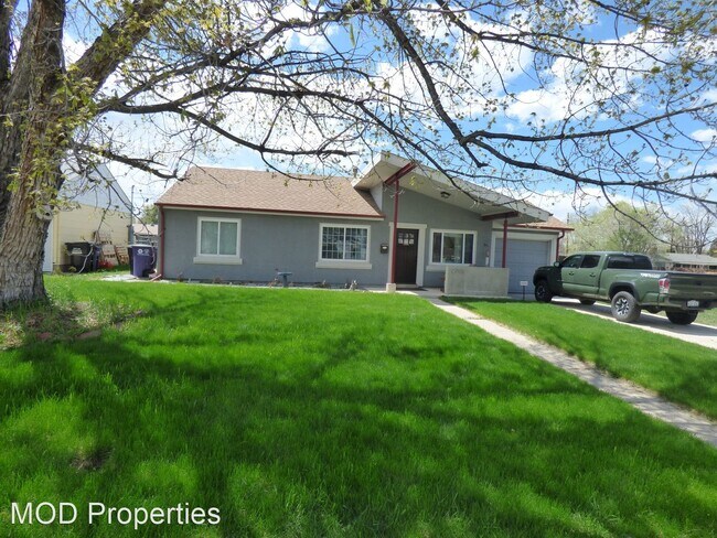 Building Photo - 3 br, 2 bath House - 2705 S. Elm Street