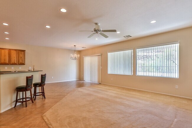 Building Photo - 2456 Jada Dr - Fantastic Whitney Floorplan!