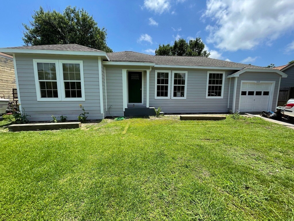 Ready for Move-In - 1123 17th Ave N
