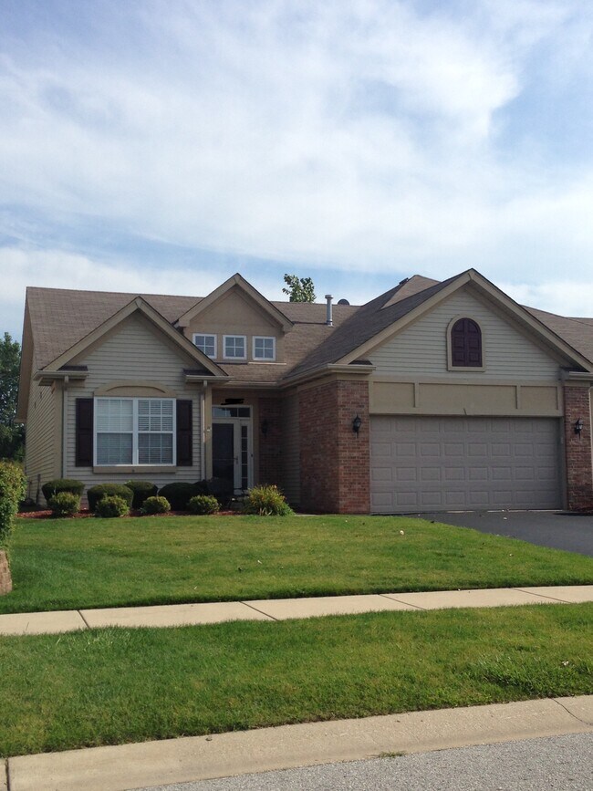 Building Photo - 1100 Seberger Way