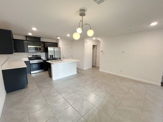 Foto del edificio - 3447 Grecian Queen Ave