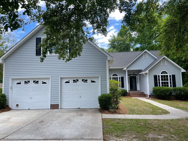 Building Photo - Lovely 4-Bedroom Home on Over Half an Acre!