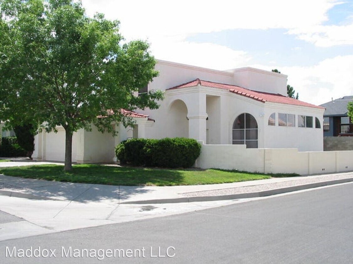 Primary Photo - 4 br, 2.5 bath House - 11223 Canyonlands R...