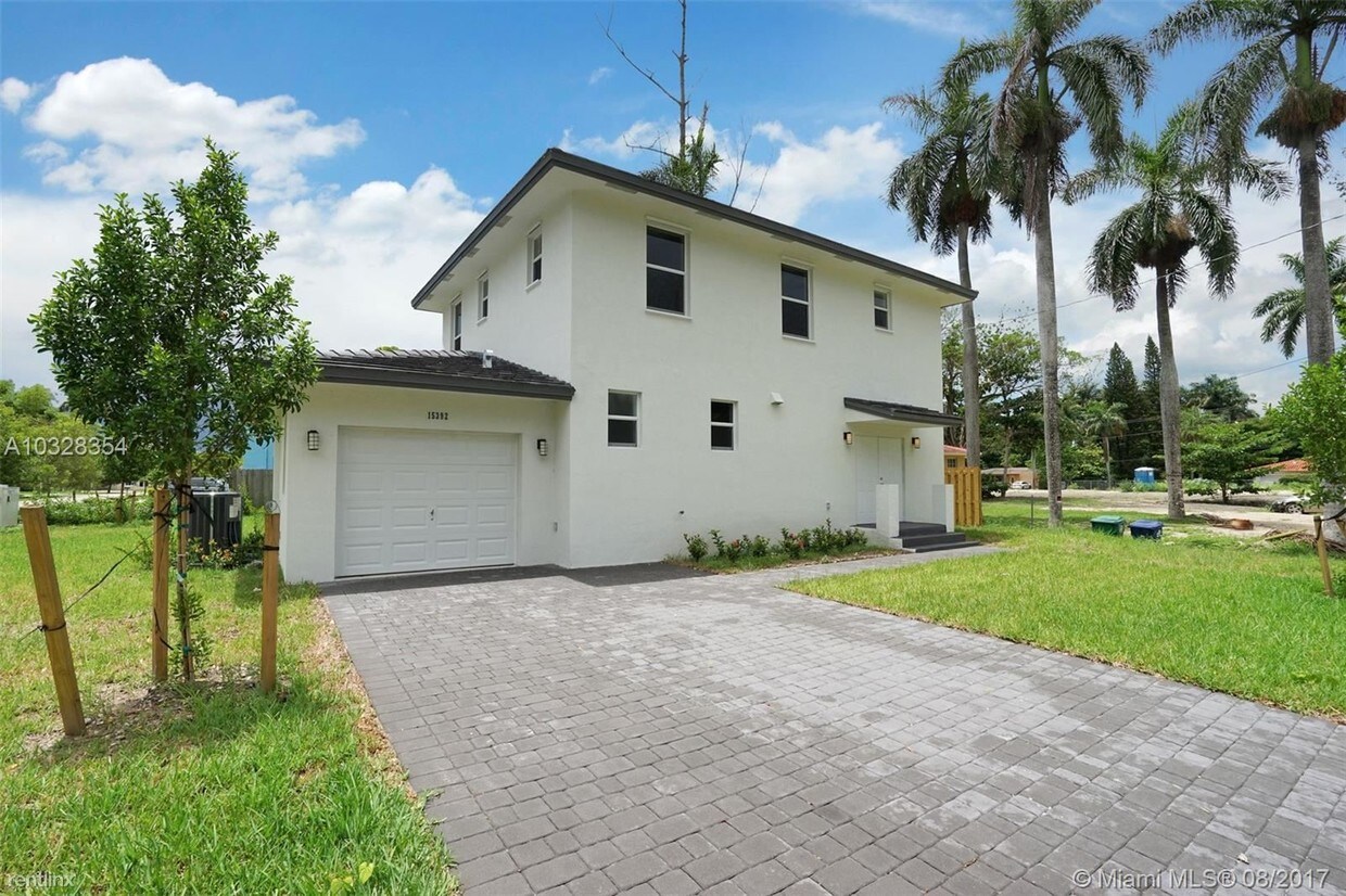 Primary Photo - 15392 NE 5th Ct