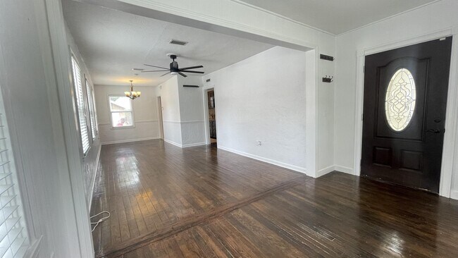 Foto del edificio - 5228 Sunderland Rd