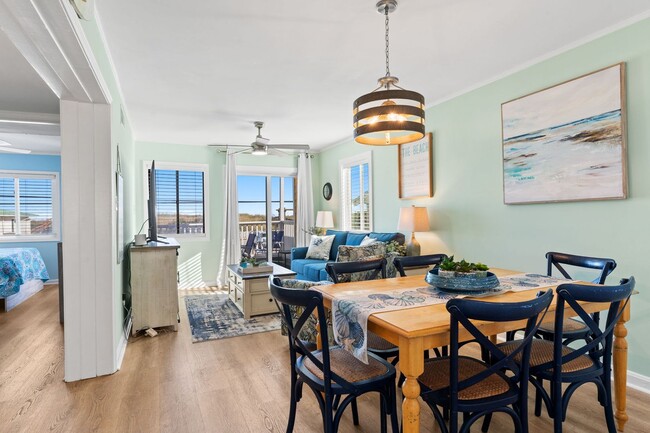 Building Photo - Fully Furnished Beach Front Rental