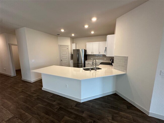 Building Photo - 103 Krause Spgs Dr