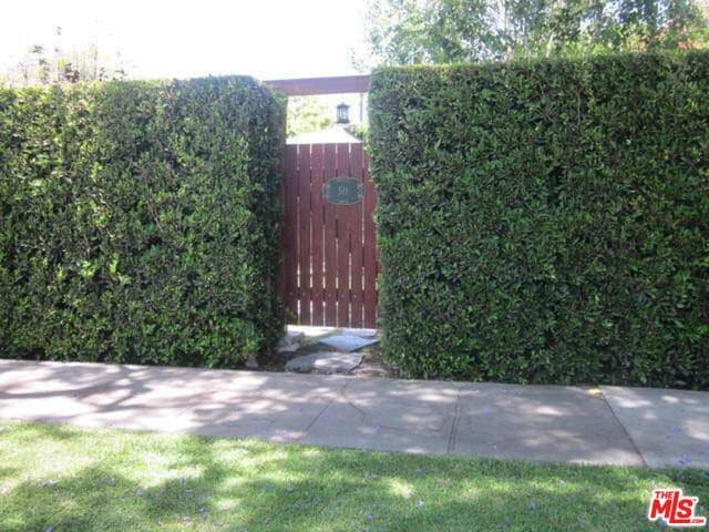 Foto del edificio - 511 N Sweetzer Ave