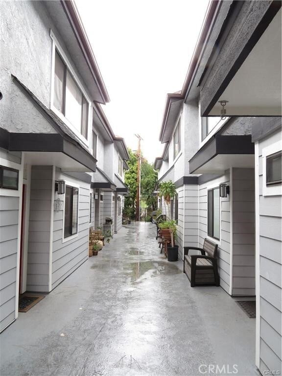 Building Photo - 12415 Riverside Dr