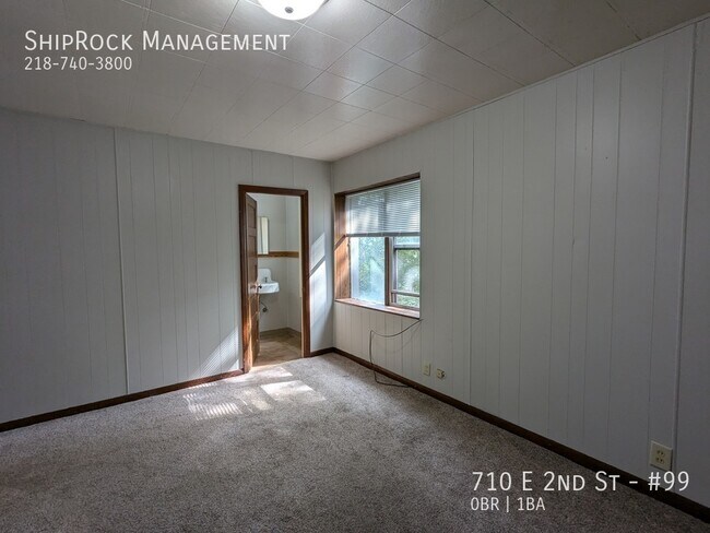 Foto del edificio - 710 E 2nd St