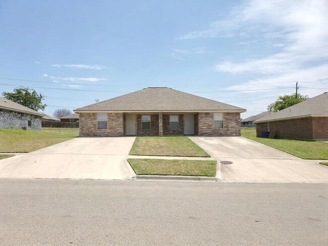 Building Photo - 3602 Littleleaf Dr