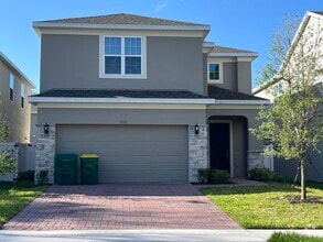 Building Photo - 1113 Blue Gdn Dr
