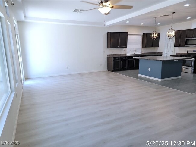 Building Photo - 9773 Lone Canary Ct