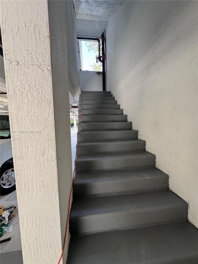 Foto del edificio - 147 NW 59th St