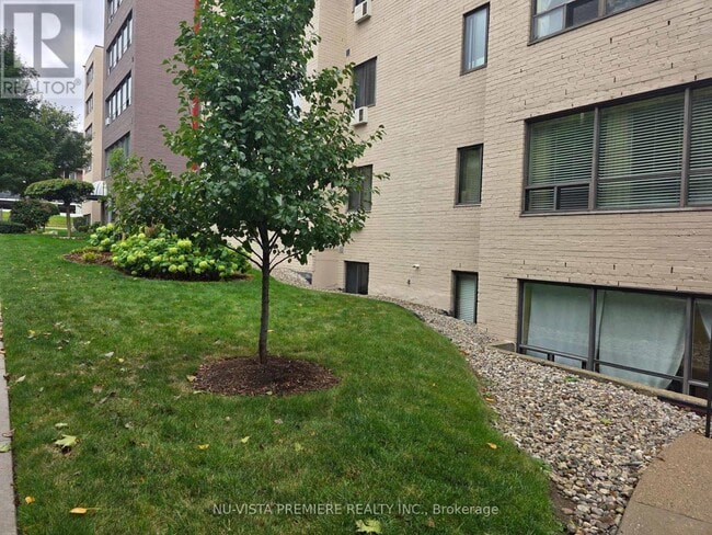 Building Photo - 650 Cheapside St