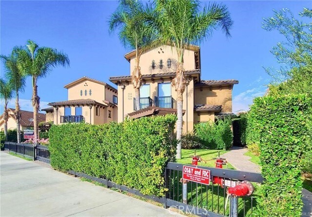Foto del edificio - 728 N Atlantic Blvd