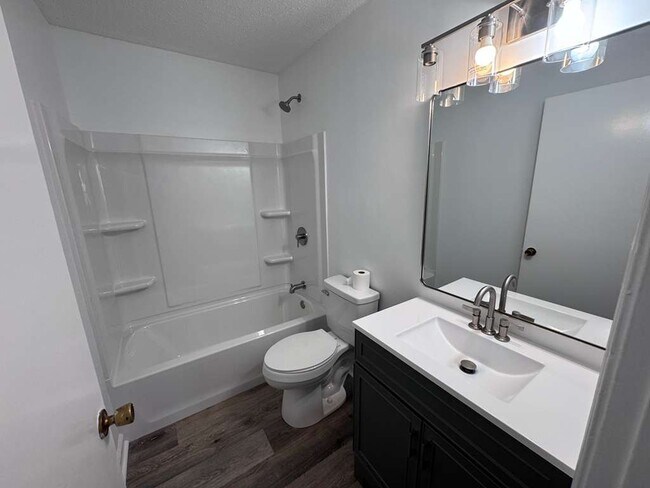 Foto del edificio - 2217 Maple St