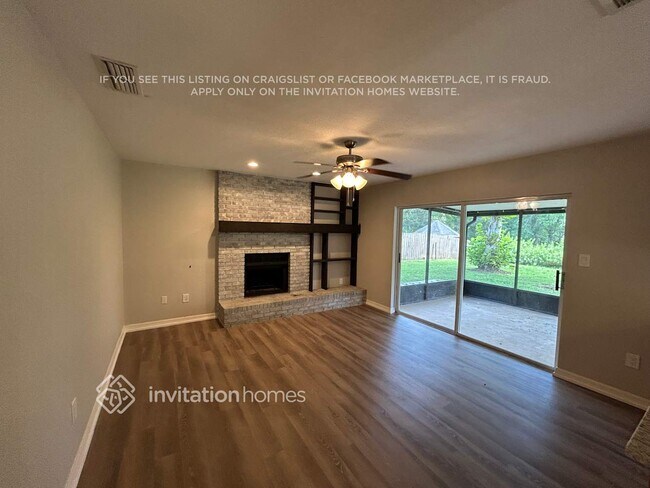 Foto del edificio - 548 Oak Creek Dr