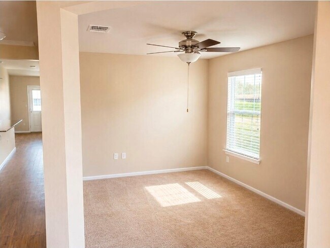 Foto del edificio - 11640 Cambrian Rd