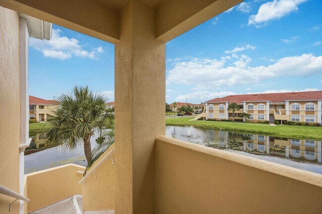 Building Photo - 2/2 condo with beautiful water views available now for an annual lease