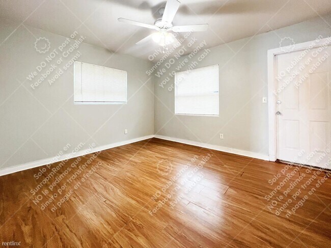 Foto del edificio - 1 br, 1 bath Duplex - 1486 De Leon St