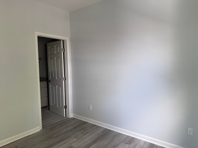 Building Photo - 2111 Owens St