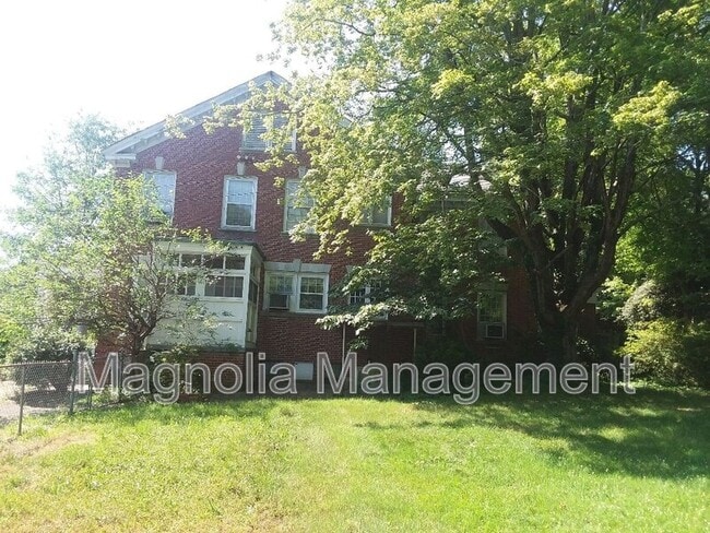 Foto del edificio - 1204 S Garnett St