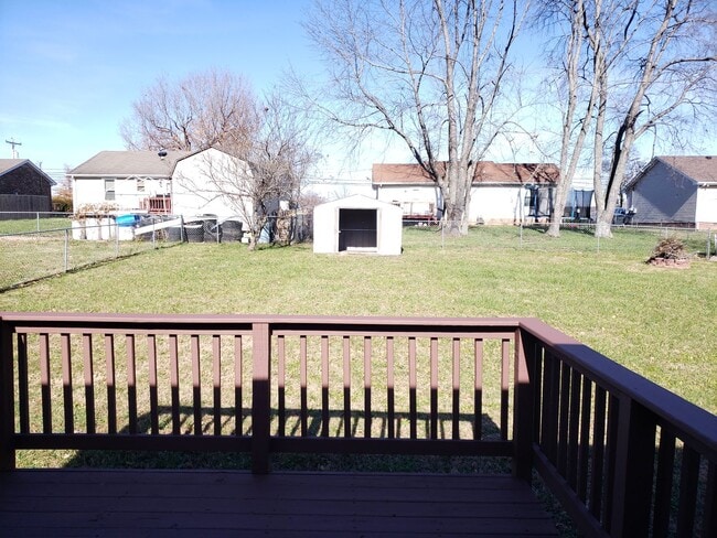 Building Photo - Coming in Feb! 3 Bed/2 Bath, Close to Post!