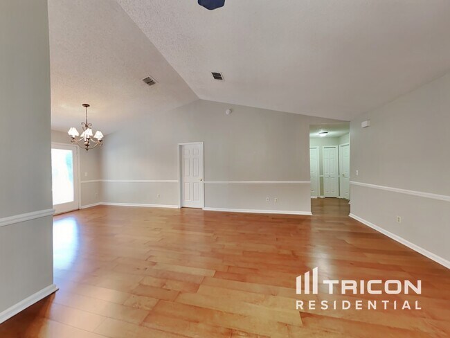 Foto del edificio - 1133 Linwood Loop