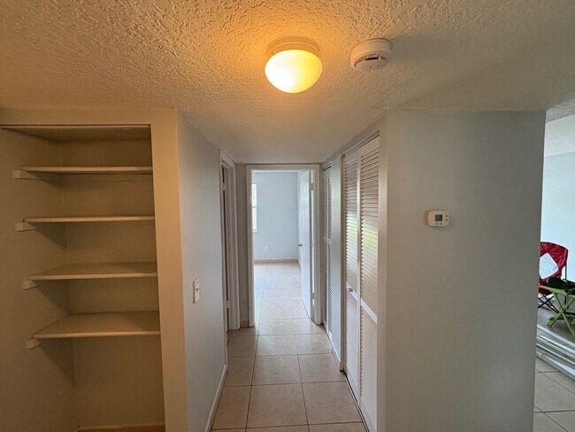 Foto del edificio - 4600 SW 67th Ave