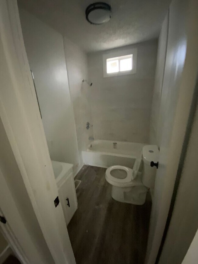 Foto del edificio - 8200 W 34th St