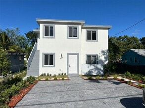 Building Photo - 4615 NW 15th Ct