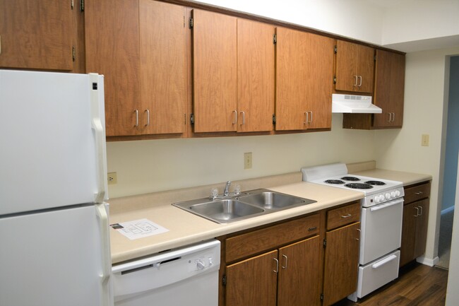 Kitchen - Colony Court