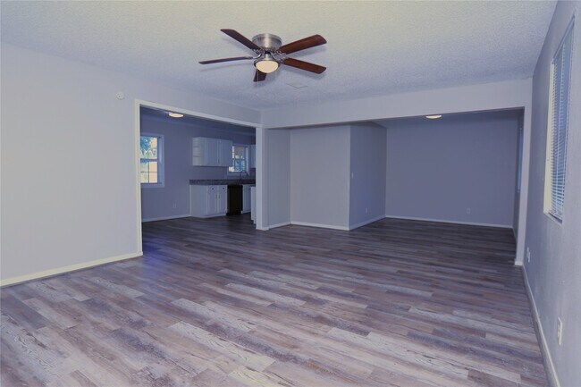 Foto del edificio - 1117 County Rd 515