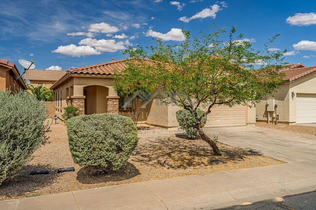 Building Photo - 44212 W Cydnee Dr