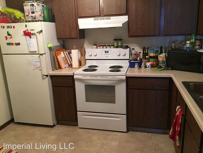 Building Photo - 1011 Imperial Cir