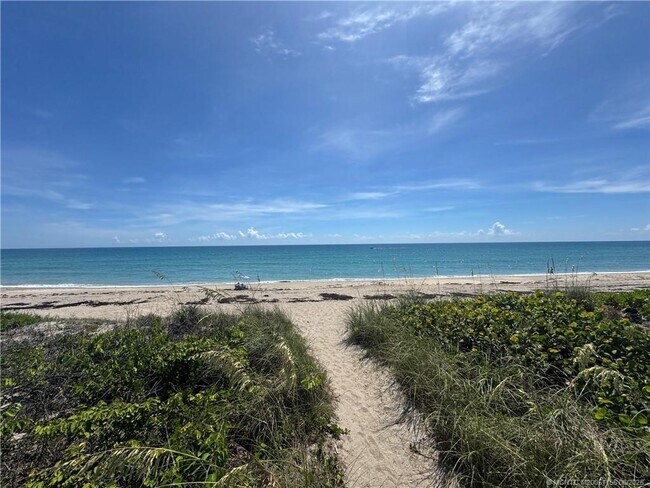 Foto del edificio - 1501 NE Ocean Blvd