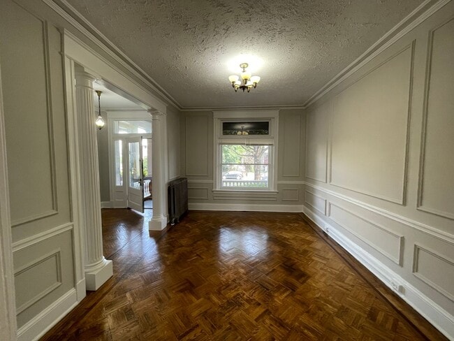 Foto del edificio - Beautiful Row House in Columbia Heights