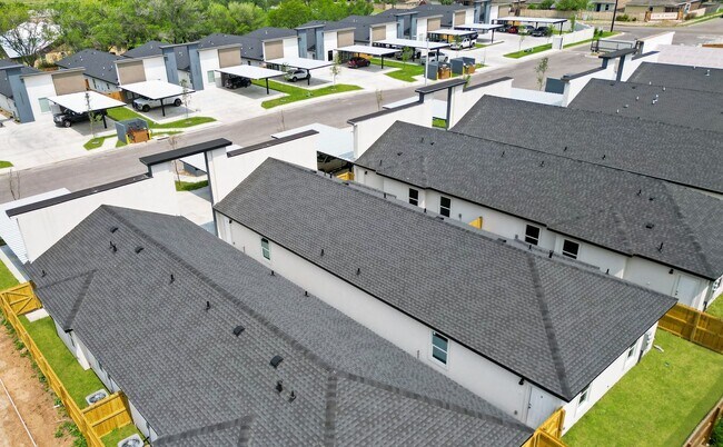 Foto del edificio - 63 - 2812 Community